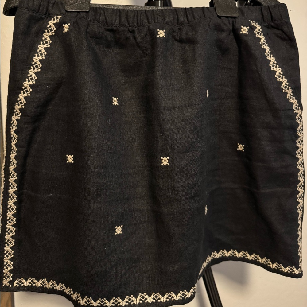 Garnet Hill Black LinenSkirt with Cream Detailing